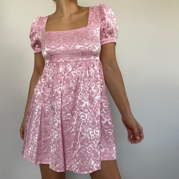 Sugar Thrillz Dresses & Skirts - Sugar Thrillz Y2K Pink Puffed Sleeves Baby Doll Floral  Metallic Mini Dress - S